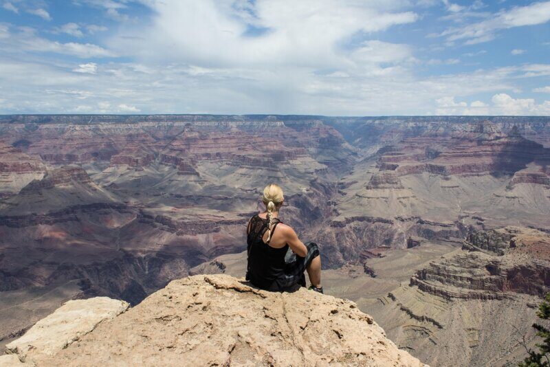 Razmišljanje o međuljudskoj komunikaciji uz pogled na veličanstveni Grand Canyon.